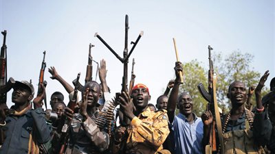 رويترز: متمردو جنوب السودان يتهمون الحكومة بخرق الهدنة