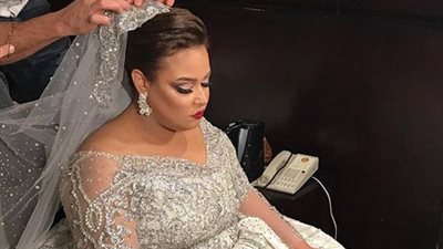 أول صور لـ«ويزو» بفستان الزفاف