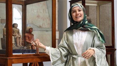 بسنت نور الدين مفاجأة كليب فرقة ابن عربي الجديد (صور)