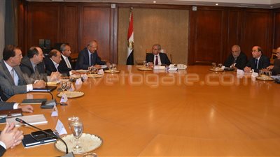 حمدي عبد العزيز: التنسيق مع «الصناعة» لدعم وتنمية تصنيع السيارات