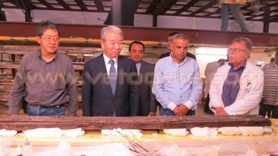 بالصور.. رئيس منظمة «جايكا» يزور المتحف الكبير ويتفقد ترميم مركب خوفو