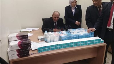 ضبط كمية من مستحضرات التجميل بحوزة راكب قادم من السعودية بمطار القاهرة
