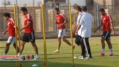 تدريبات خفيفة للاعبي الأهلي المشاركين في مباراة الرجاء