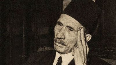 «الهلال» تكشف غراميات أحمد لطفي السيد