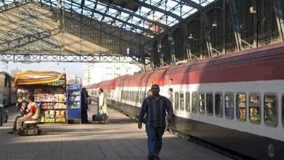 نقابة السكك الحديدية تطالب برفع رواتب العاملين