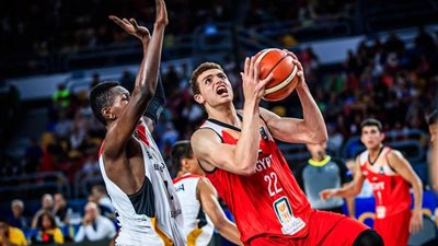 فراعنة السلة يلتقون منتخب السعودية في البطولة العربية بالقاهرة