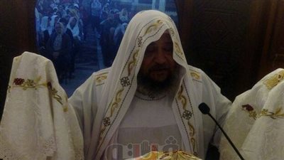 الأنبا شاروبيم يرأس احتفالات تكريس بيعة مارجرجس في قنا (صور)