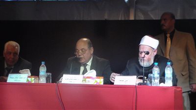 عرب: نقاوم القبح والتخلف في فترة معرض الكتاب