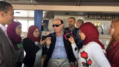 مميش يرافق أوائل «زراعة الزقازيق» في جولة بقناة السويس الجديدة