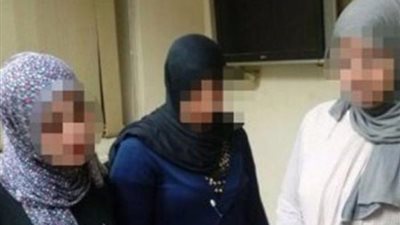 القبض على 3 سيدات كوّن تشكيلا عصابيا لسرقة حقائب اليد بالإسماعيلية