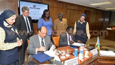 مصر للطيران للشحن الجوى توقع بروتوكول تعاون مع جوبا لخدمة الصادرات المصرية.. «فتحي»: هدفنا تنشيط الحركة التجارية مع القارة السمراء.. و«جوهر»: تسيير أولى الرحلات 16 نوفمبر الجاري
