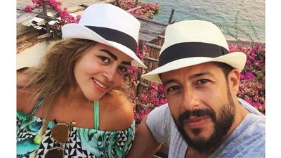 حماقي لزوجته في عيد ميلادها: سأفعل كل شيء لأجعلك سعيدة