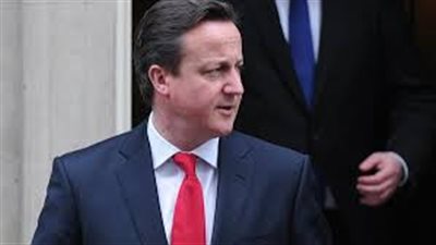 خلافات بين «كاميرون» ووزير الدفاع البريطاني حول الغارات على سوريا