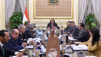 لعدم تكرار الأزمة.. «مدبولي» يجتمع مع منتجي ومصدري البطاطس