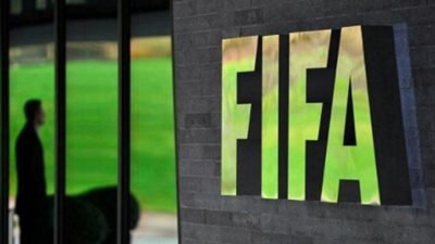 الإيقاف مدى الحياة لـ3 مسئولين سابقين بالفيفا