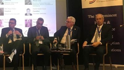 رئيس اقتصادية قناة السويس يبحث مستقبل مشروعات المنطقة مع البنك الأوروبي