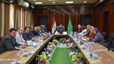 محافظ الدقهلية يبحث تنفيذ تطوير منطقتي سوق ستوتة وسندوب | صور