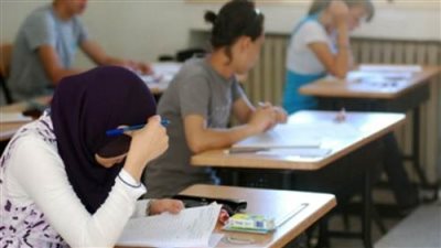 شكاوى من صعوبة امتحان الكيمياء والجغرافيا للثاني الثانوي بالقليوبية