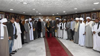 الوفد الرئاسي يلتقى بعمد ومشايخ القبائل فى أسوان | صور