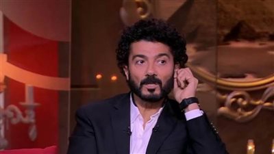 أشرف زكي: خالد النبوي بخير ويخرج من المستشفى خلال ساعات| فيديو