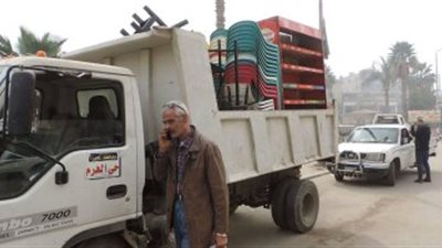 القبض على 15 بائعا وخيالا وجمالا في حملة المنطقة الأثرية بالهرم