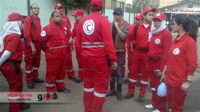 متطوعو الهلال الأحمر يؤمنون احتفالات ثورة 25 يناير