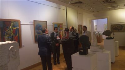 وزير التعليم العالي يتفقد كلية الفنون الجميلة بجامعة حلوان (صور)