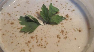 أسهل طريقة لعمل سلطة الطحينة