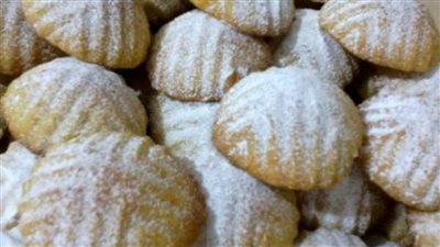 طريقة عمل المعمول بالسميد بحشو الفستق والتمر