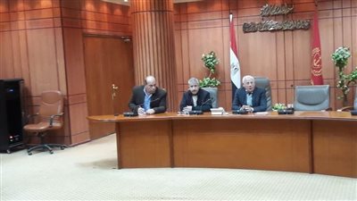 محافظ بورسعيد يحدد مهلة زمنية لشركات المقاولات للانتهاء من رفع مخلفات الهدم