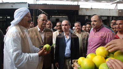 بالصور..«العادلي»: تنسيق مع الوحدات المحلية لإنشاء المجمعات الاستهلاكية