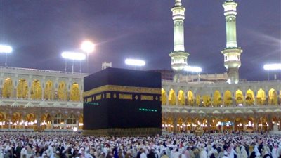 السعودي: تأخر فتح باب العمرة يعرض شركات السياحة للخسائر