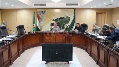 محافظ الفيوم: ضرورة تعظيم الاستفادة من الموازنة وتنفيذ المشروعات