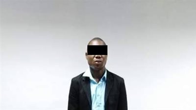 تفاصيل سقوط عصابة النيجيريين للسرقة عبر الإنترنت.. المتهمان اخترقا البريد الإلكتروني لبعض الشركات وإرسال رسائل خادعة.. العثور على 28 ألف جنيه بحوزة المتهم الأول.. ويعترف: سرقنا 600 ألف دولار