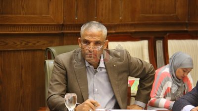 «محلية البرلمان» تطالب ببيان موازنات هيئتي نظافة القاهرة والجيزة