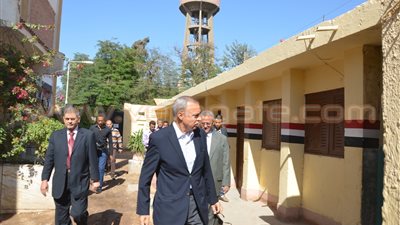 بالصور.. إحالة مدير مدرسة «وحدة أبو شوشة» المجمعة بقنا للتحقيق