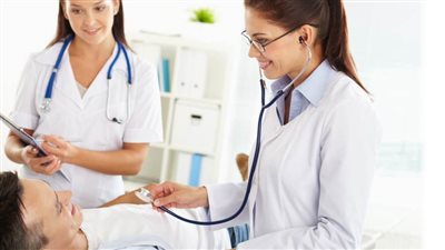 تفسير مثير لرؤية الدكتور في المنام  للرجل والعزباء والمتزوجة