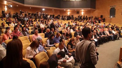 لجنة التحقيقات ردا على الصحفيين: جميع سيناريوهات سقوط الطائرة مطروحة