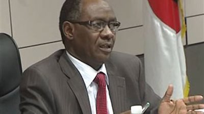 فحص إقرارات الذمة المالية للبشير وعدد من المسئولين السودانيين