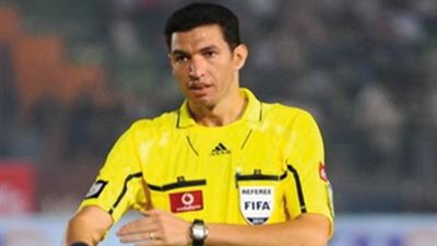 بالأسماء.. «فيفا» يعتمد القائمة النهائية للحكام الدوليين