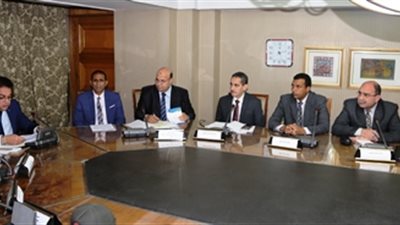 عبد الغفار يتابع إقامة 8 مجتمعات تكنولوجية بالجامعات الإقليمية