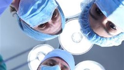 أبرز ضوابط وثيقة التأمين بشأن مسئولية الأطباء مهنيا