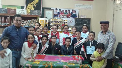 شرح النحو لطلاب الابتدائية في عرض مسرحي بالدقهلية (فيديو)