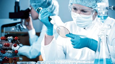 الأمراض المستعصية تهدد الغلابة بالموت والإفلاس.. السرطان والفشل الكبدي والإيدز أبرز الكوارث.. رفع أجهزة التنفس في الحالات الميئوس منها مسموح في العالم ممنوع بمصر