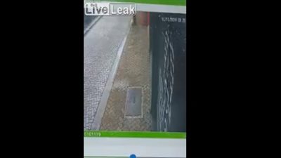 العناية الإلهية تنقذ شابا وفتاة من حادث سير مروع (فيديو)