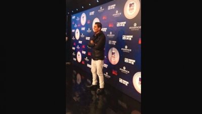 بالصور.. محمد عساف يفوز بجائزة mtv كأفضل مطرب