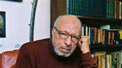 أحمد بهجت يكتب: محطات في قطار العمر