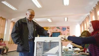 انطلاق الانتخابات المحلية في الجزائر بمشاركة الإخوان