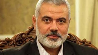 موظفو غزة‬ العسكريون يتقاضون 