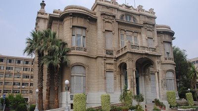 عين شمس تناقش كيفية مواجهة حالات الطوارئ